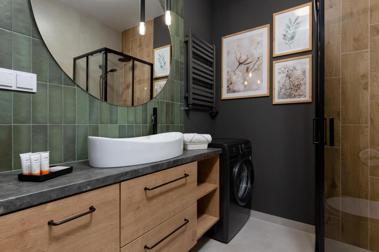 Studio Apartment Praga Targowa By Noclegi Renters Varsavia Esterno foto
